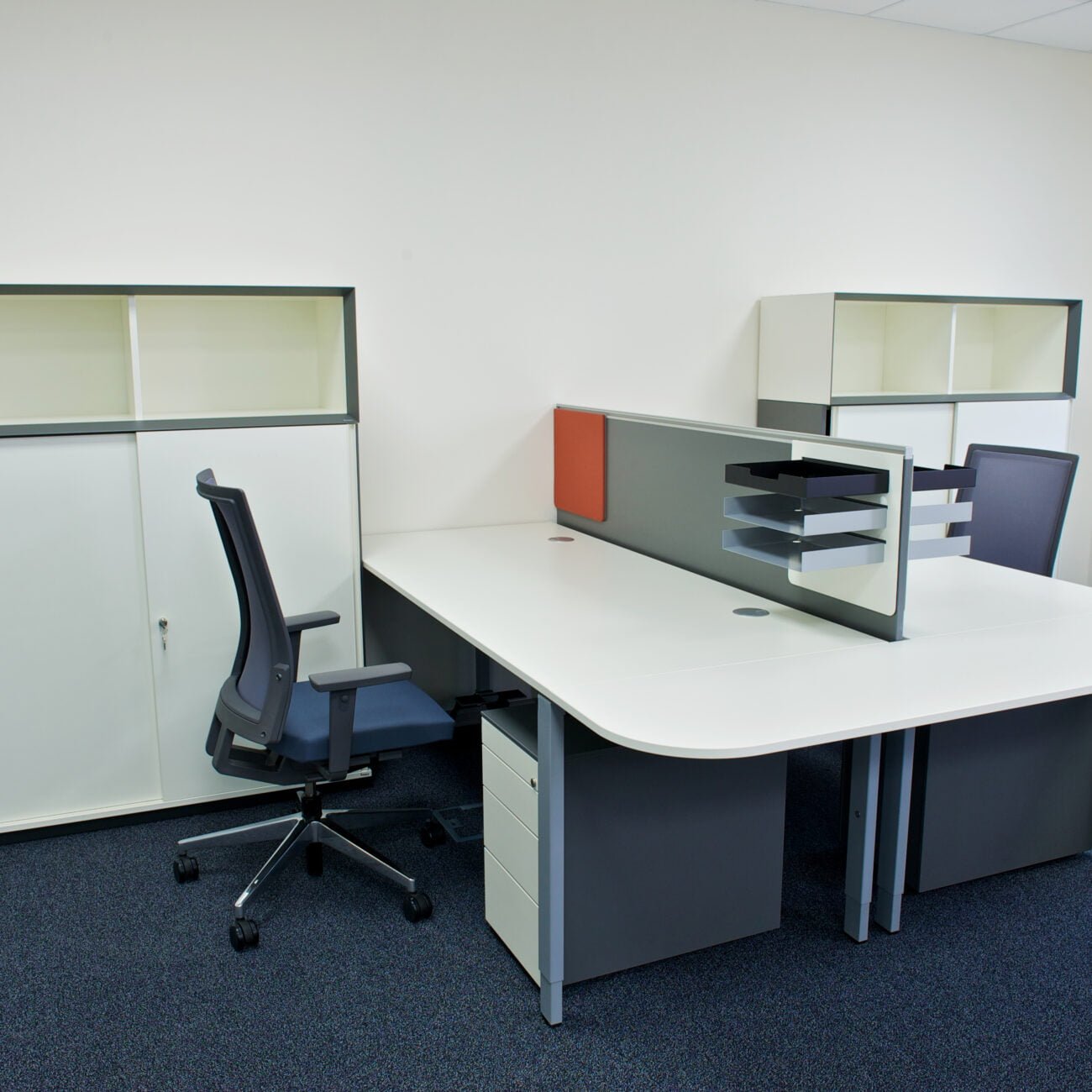 diseño de mueble modular y escritorio